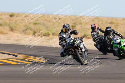 media/Oct-29-2022-CVMA (Sat) [[14c0aa3b66]]/Race 8 Supersport Middleweight/Folder 2/